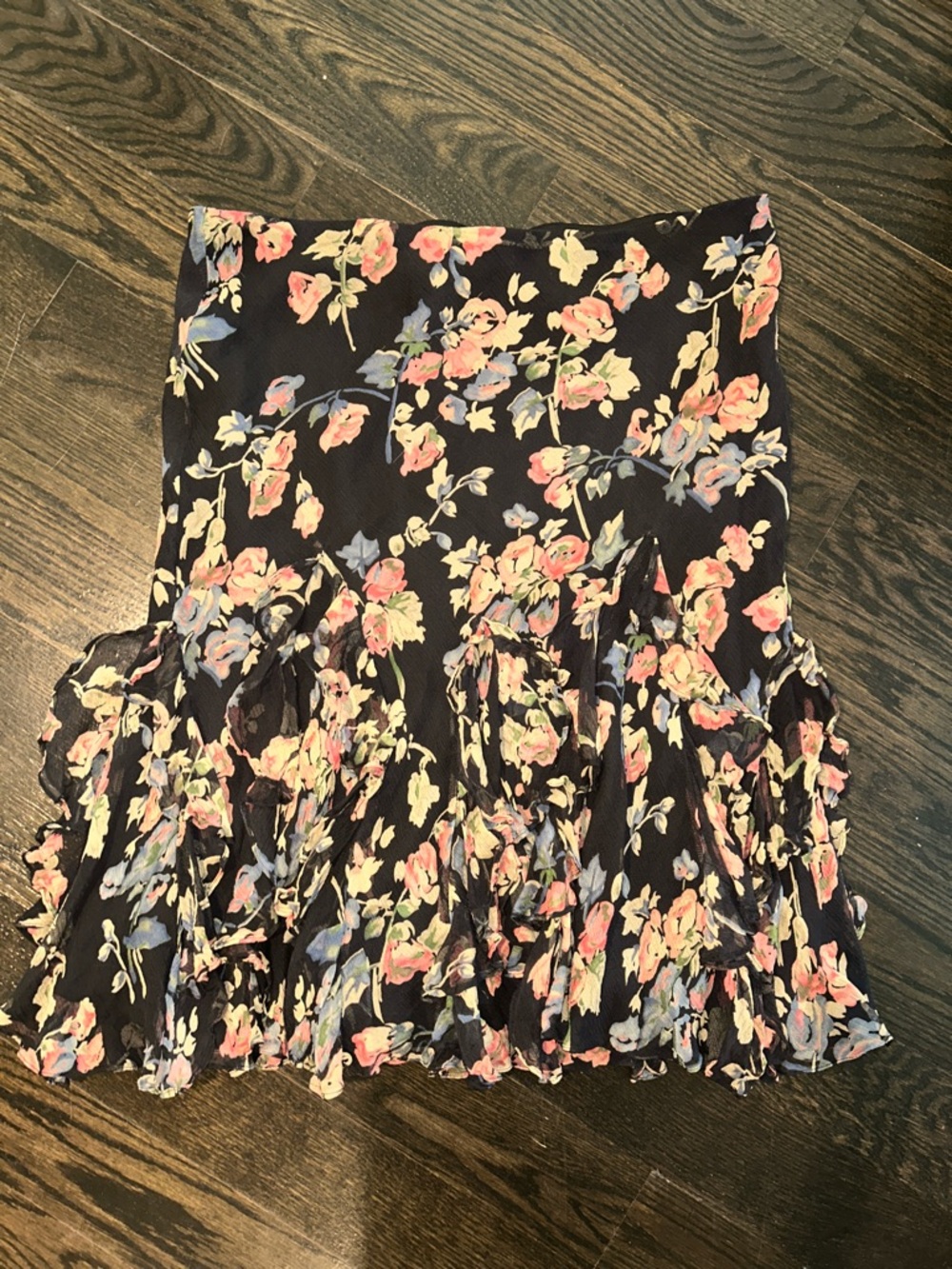 Lauren Ralph Lauren 100% Silk Black Floral Ruffle Skirt Petite Vintage